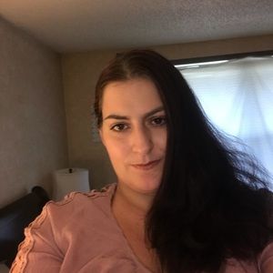 Meet your Posher, Rena